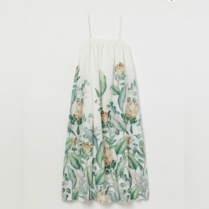 Voluminous Linen-Blend Dress